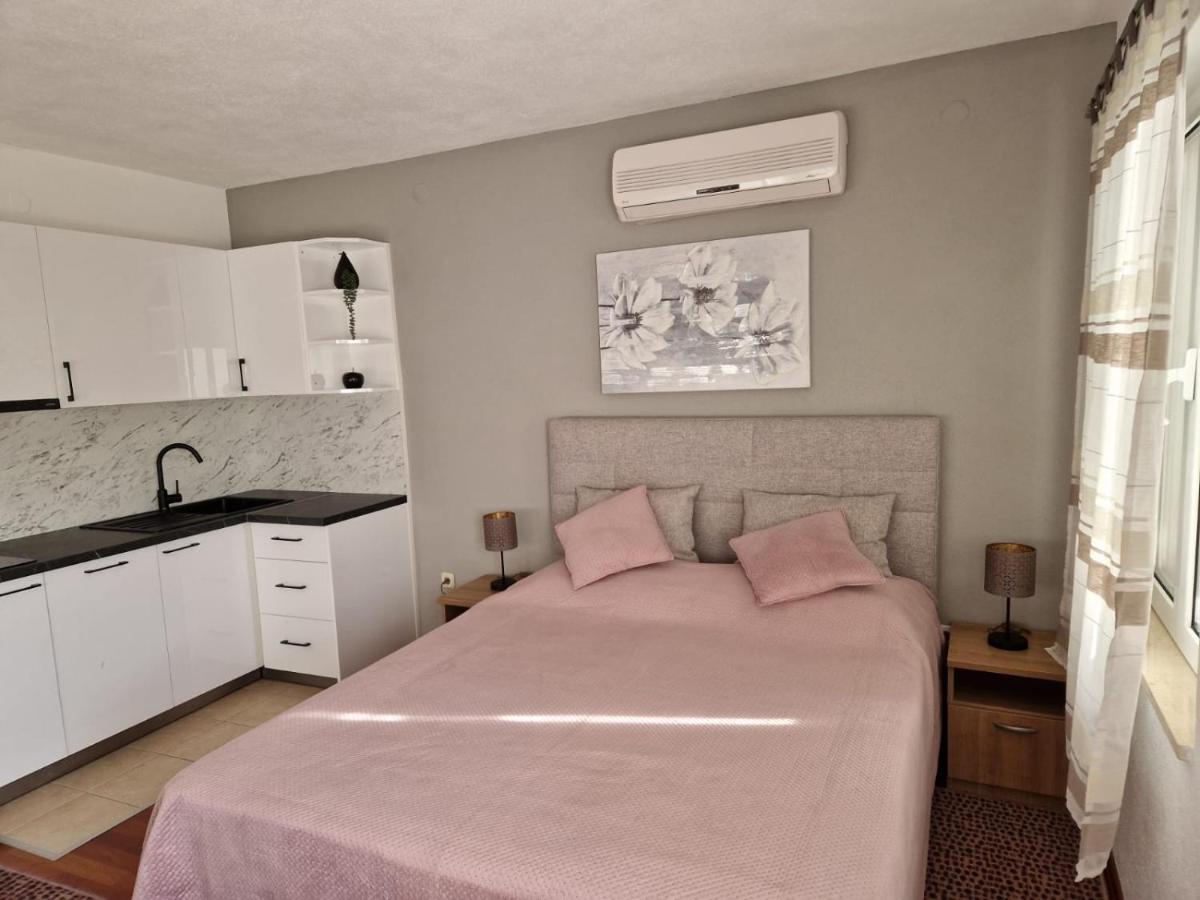 Apartments Ozrenka Тучепи Экстерьер фото